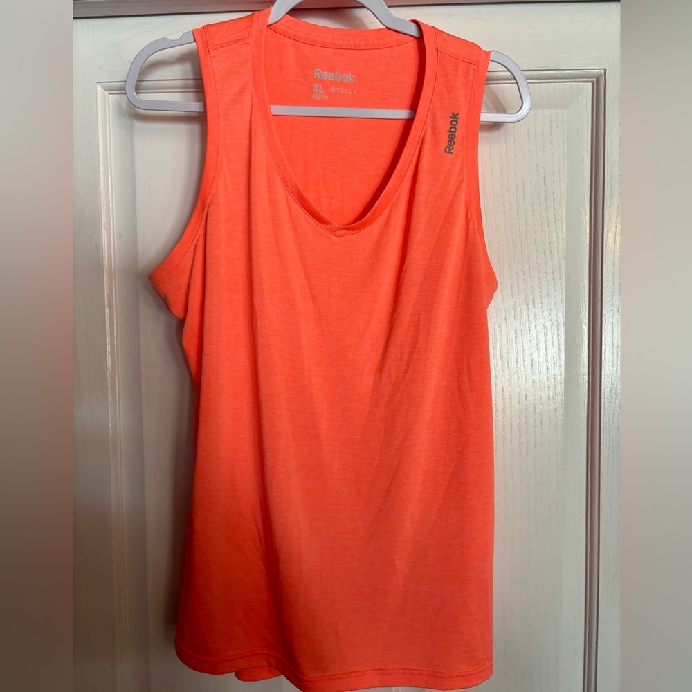 Reebok xl tank shirt